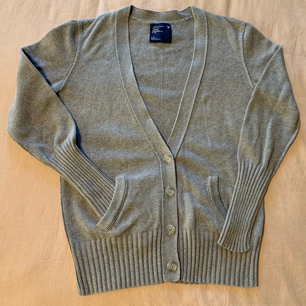 American Eagle Grey Women’s Cardigan Sweater Size L Large